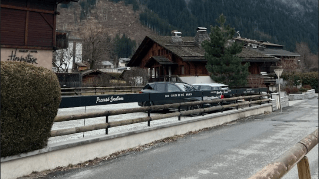 chalets in front of pavement